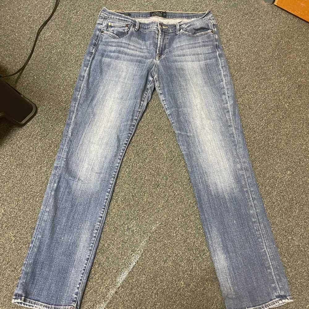 Lucky Brand Sweet n’ Straight Mid-Rise Jeggings